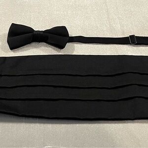 Sophisticated Black Men's Bow Tie and Cummerbund Set